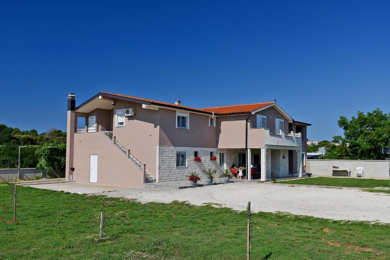 Apartment Mario Pula Exteriér fotografie